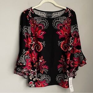 Pullover Bell Sleeve Top Size Medium